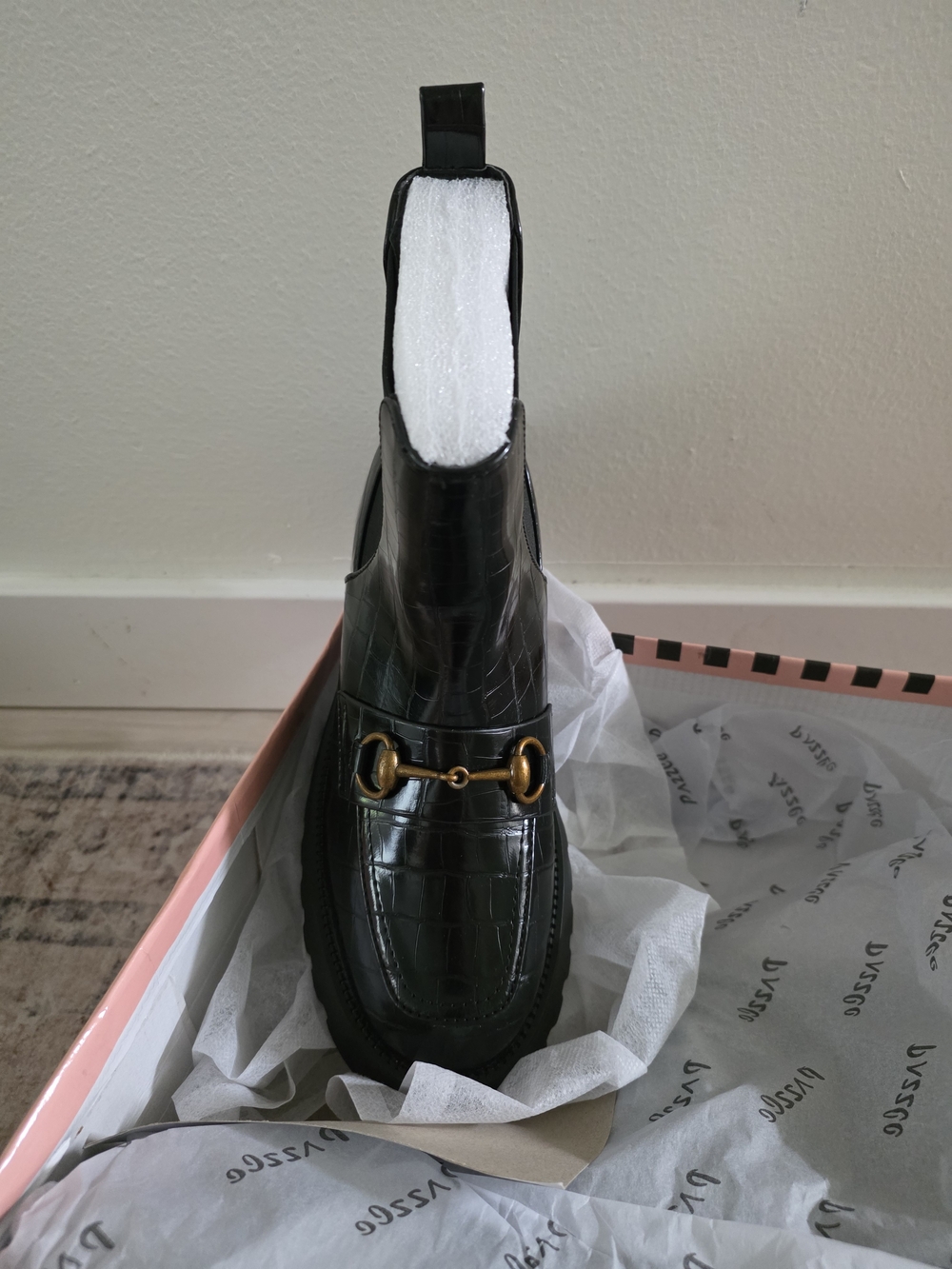 Women's Black Patent Chelsea Loafers with Gold Bit Hardware - Unbranded - Picture 4 of 5